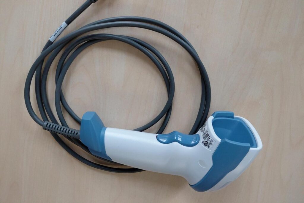 Kabelgebundener 2D-Barcode-Scanner Zebra DS4608 in der Healthcare-Ausführung mit USB-Kabel